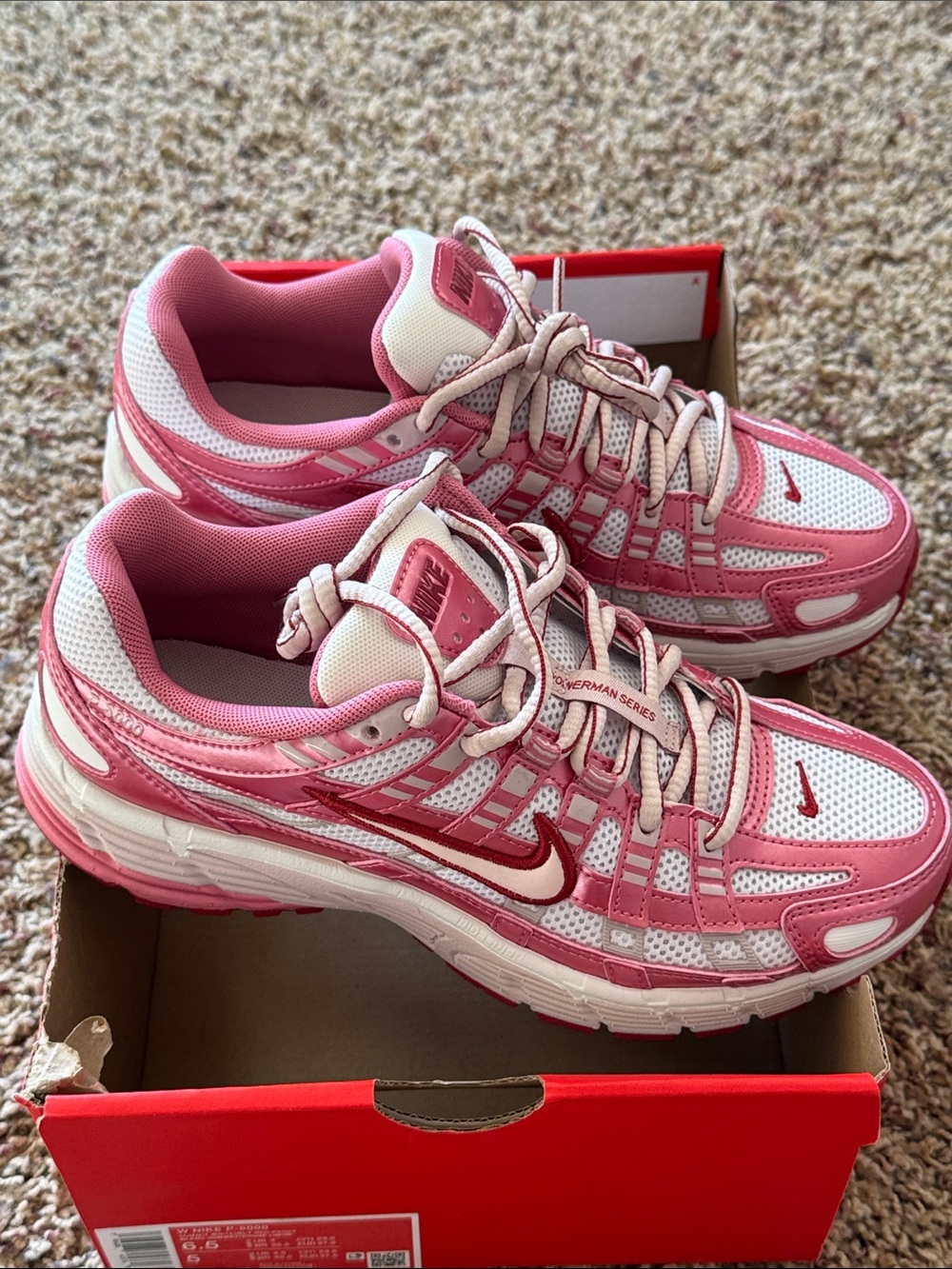 New Nike P-6000 Shoes | Summit White/Silt Red/Peony/Team Crimson | 6.5 - Picture 6 of 8